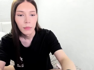 Amateur Webcam Chick Masturbates On Webcam More at