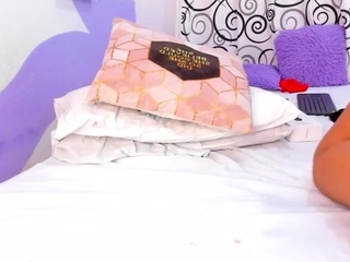 Australian BBW with big boobs gives blowjob